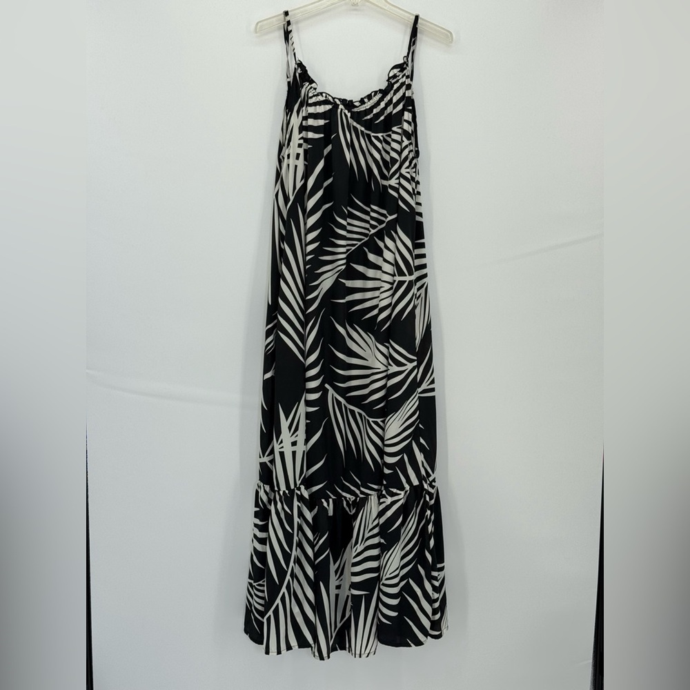 True Destinations Black & White Palm Leaf Print Size Large Maxi Dress - Picture 8 of 9